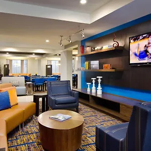 Courtyard St. Louis Airport/earth Bridgeton